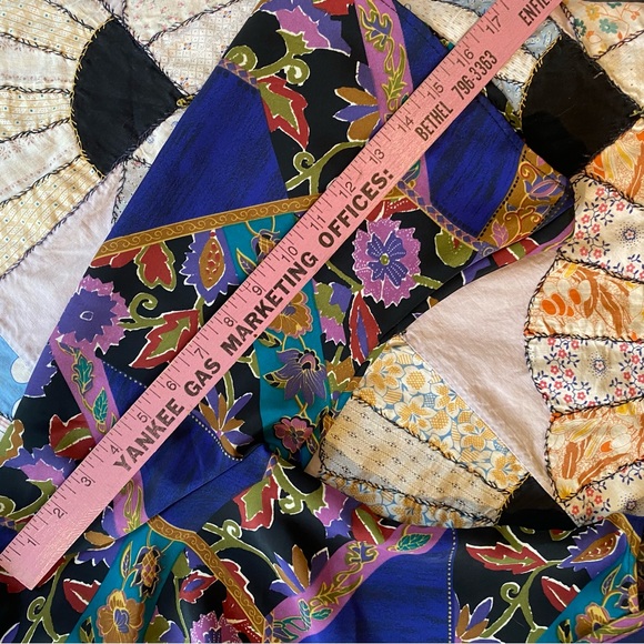 🎈SOLD 🎈VINTAGE Wrap Top CLOZ’S New York Flowers Black Tie Front SMALL - Picture 11 of 11